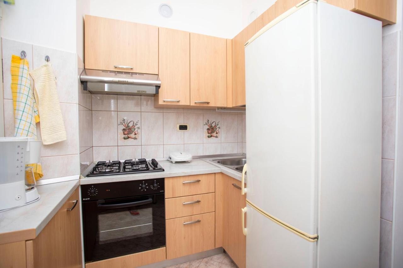 Apartman Lidija Koromačno エクステリア 写真