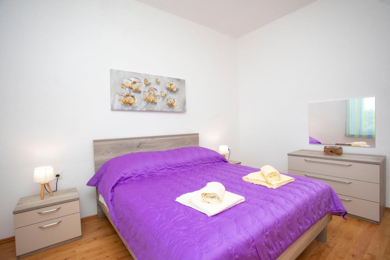 Apartman Lidija Koromačno エクステリア 写真