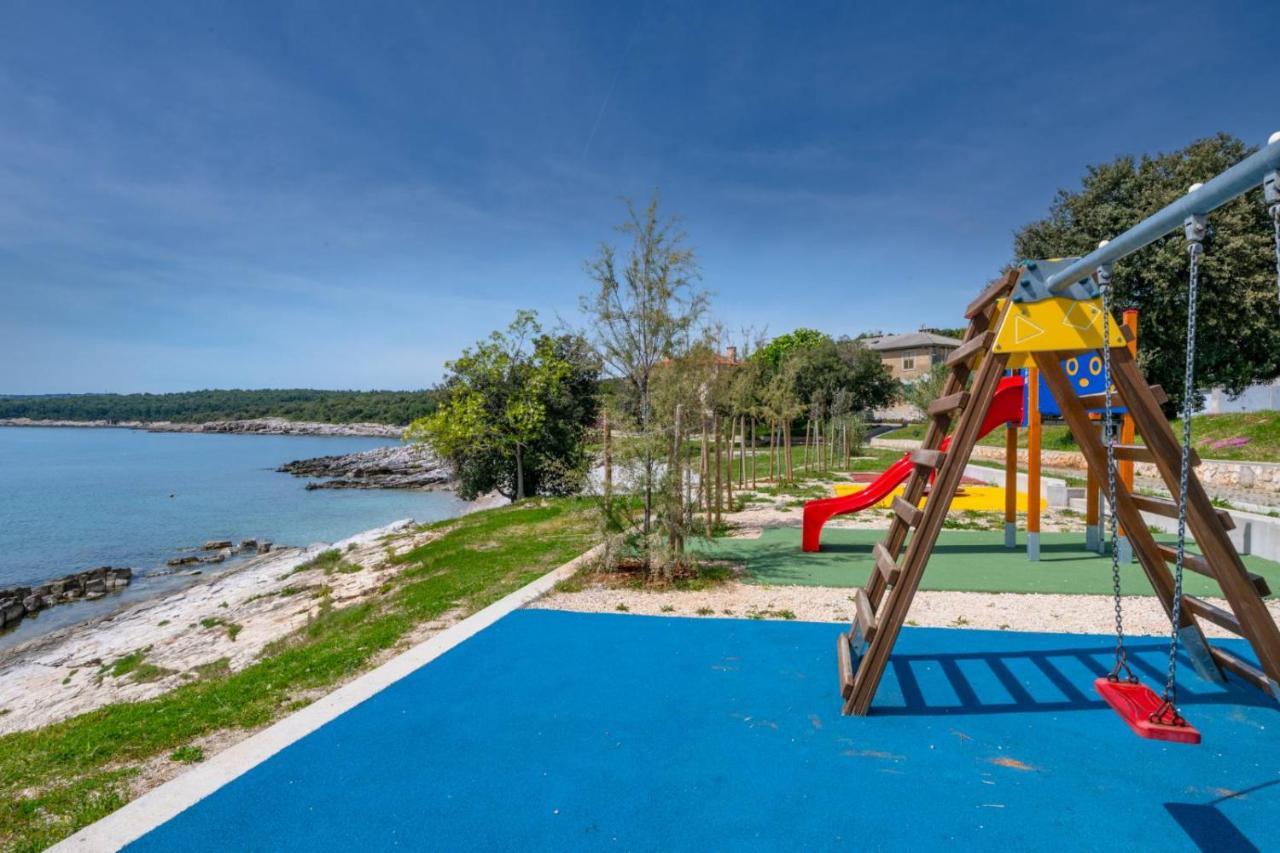 Apartman Lidija Koromačno エクステリア 写真